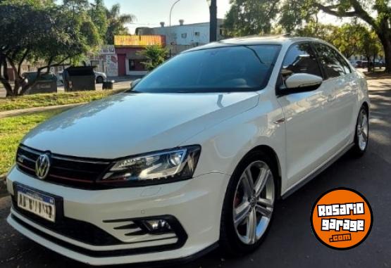 Autos - Volkswagen VENTO 2.0 GLI DSG + NAV 2017 Nafta 90500Km - En Venta