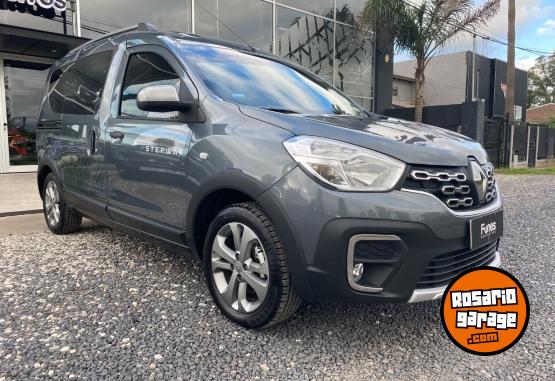 Utilitarios - Renault Kangoo II Stepway 1.6 2022 Nafta 7000Km - En Venta