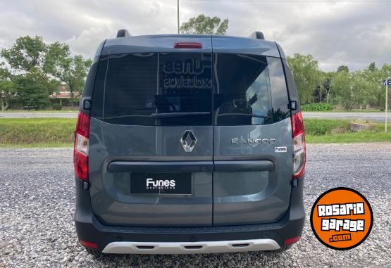 Utilitarios - Renault Kangoo II Stepway 1.6 2022 Nafta 7000Km - En Venta