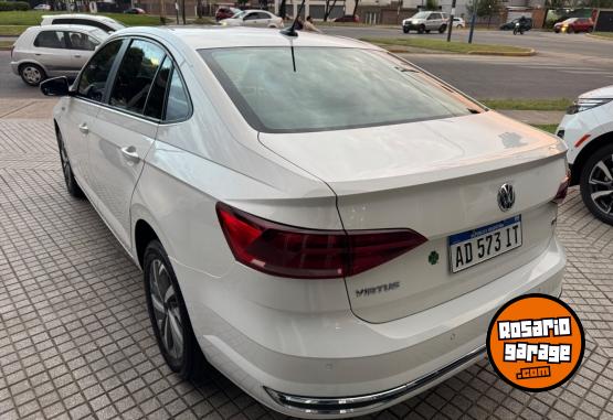 Autos - Volkswagen VIRTUS HIGHLINE 1.6 2019 Nafta 120000Km - En Venta