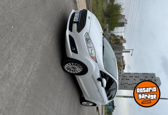 Autos - Ford Fiesta Titanium 2017 Nafta 139000Km - En Venta