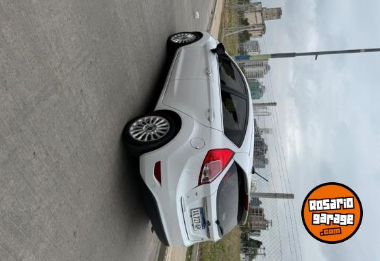 Autos - Ford Fiesta Titanium 2017 Nafta 139000Km - En Venta