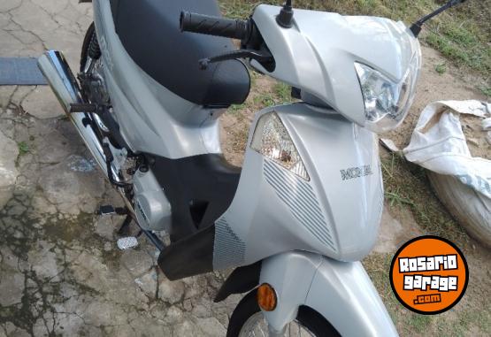 Motos - Mondial Ld 2023 Nafta 5700Km - En Venta