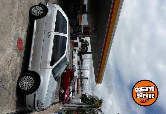 Autos - Volkswagen Gol 2005 Nafta 220000Km - En Venta