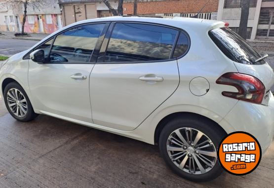 Autos - Peugeot 208 Feline 2019 Nafta 48000Km - En Venta