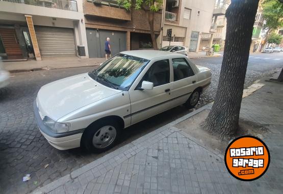 Autos - Ford Orion ghia 1996 Nafta 97000Km - En Venta