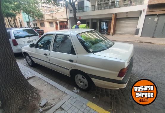 Autos - Ford Orion ghia 1996 Nafta 97000Km - En Venta