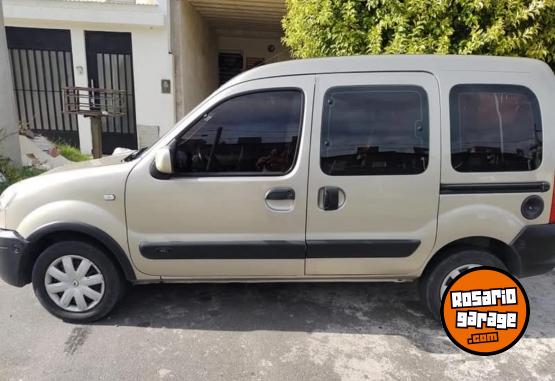 Utilitarios - Renault Kangoo Authentic Plus 2010 Diesel 240000Km - En Venta