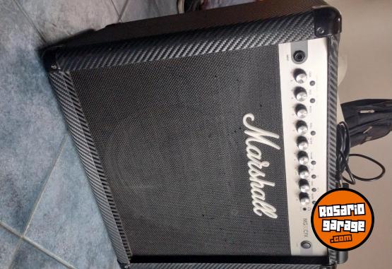 Instrumentos Musicales - Amplificador Marshall cfx 50w con pedal - En Venta