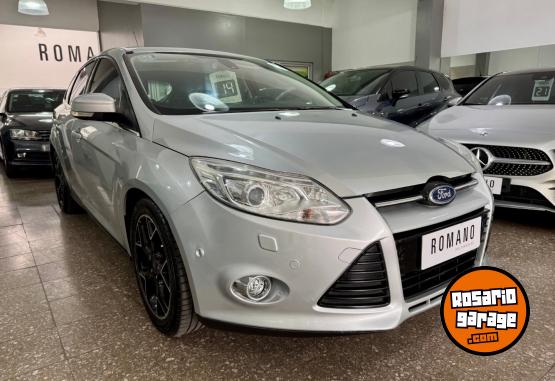 Autos - Ford Focus Titanium 5P 2014 Nafta 140000Km - En Venta