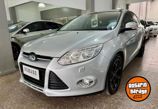 Autos - Ford Focus Titanium 5P 2014 Nafta 140000Km - En Venta