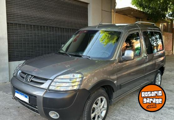 Utilitarios - Peugeot Partner 2020 Diesel 135000Km - En Venta