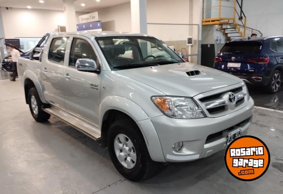 Camionetas - Toyota HILUX SRV 3.0 TDI 2006 Diesel 100000Km - En Venta