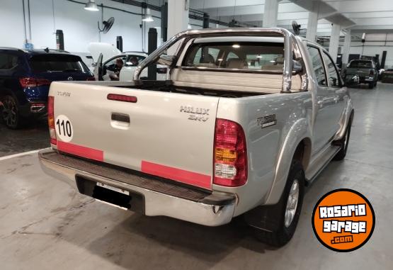 Camionetas - Toyota HILUX SRV 3.0 TDI 2006 Diesel 100000Km - En Venta