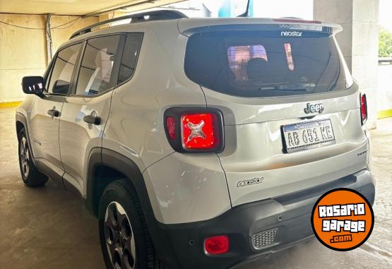 Camionetas - Jeep Renegade Sport 1.8 AT 2017 Nafta 97000Km - En Venta