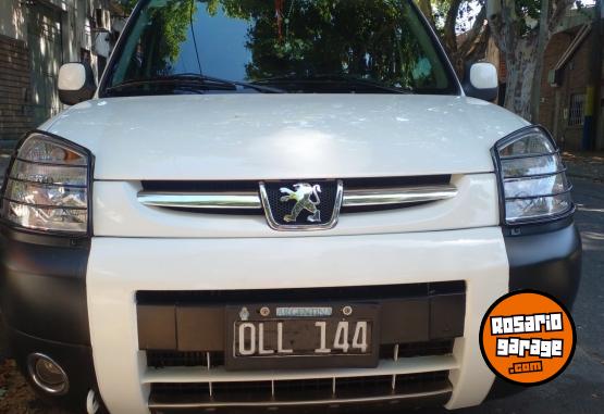 Utilitarios - Peugeot Partner 2014 Diesel 93000Km - En Venta