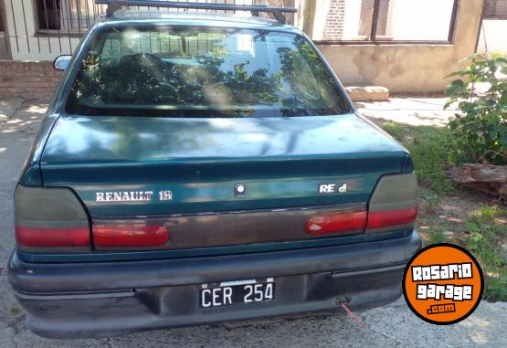 Autos - Renault Renault 19 1998 Diesel 230000Km - En Venta