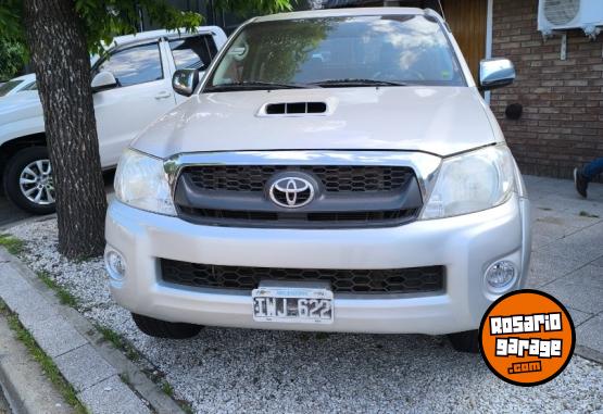 Camionetas - Toyota Hilux SRV 2010 Diesel 234000Km - En Venta