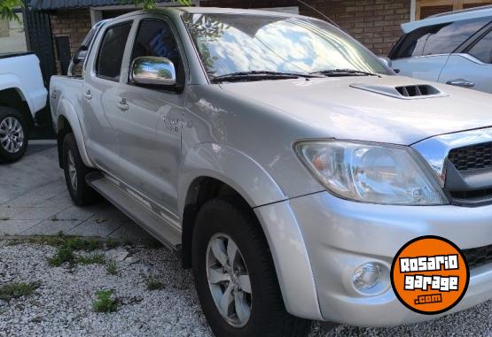 Camionetas - Toyota Hilux SRV 2010 Diesel 234000Km - En Venta