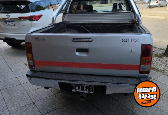 Camionetas - Toyota Hilux SRV 2010 Diesel 234000Km - En Venta