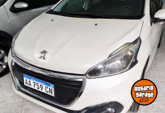 Autos - Peugeot 208 allure 2016 Nafta 112000Km - En Venta