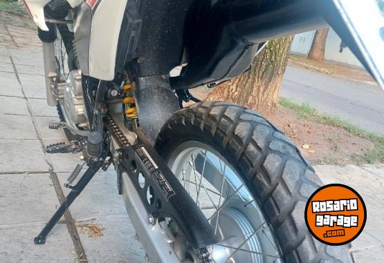 Motos - Honda XR 250 TORNADO 2020 Nafta 7500Km - En Venta