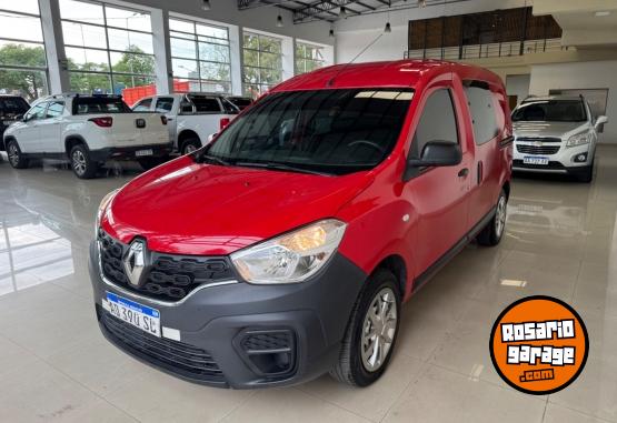 Utilitarios - Renault Kangoo 2019 Nafta 74000Km - En Venta