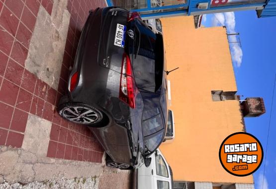 Autos - Toyota Yaris Xls pack 2022 Nafta 26000Km - En Venta