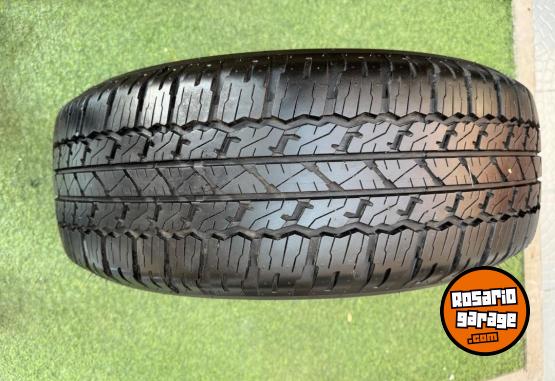 Accesorios para Autos - Cubierta Bridgestone dueler 265/65/17. Mucho dibujo - En Venta