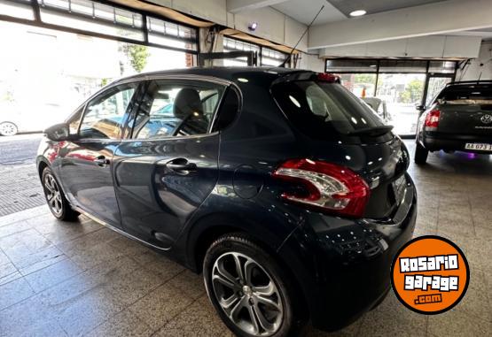 Autos - Peugeot 208 2014 Nafta 89000Km - En Venta