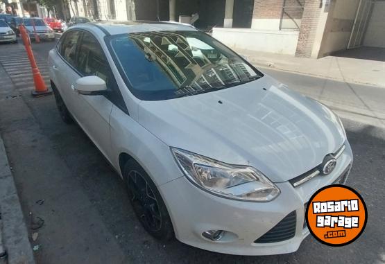 Autos - Ford Focus Se Plus 2015 Nafta 116000Km - En Venta