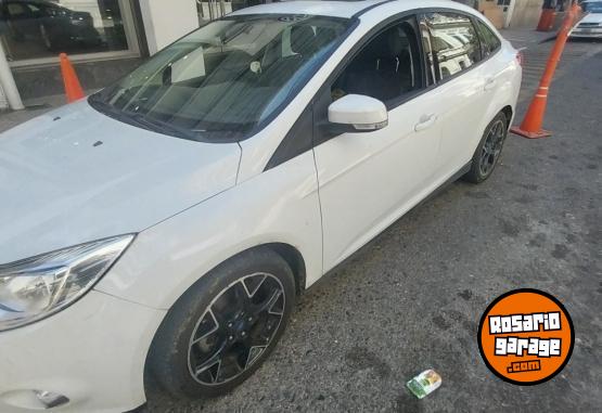 Autos - Ford Focus Se Plus 2015 Nafta 116000Km - En Venta