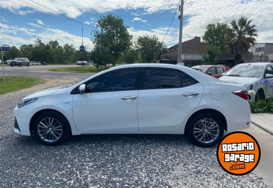 Autos - Toyota Corolla XEI pack CVT 2017 Nafta 80000Km - En Venta