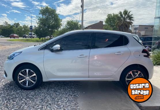 Autos - Peugeot 208 Feline 1.6 2017 Nafta 40000Km - En Venta