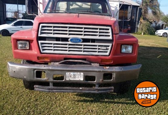 Camiones y Gras - Ford 7000 - En Venta