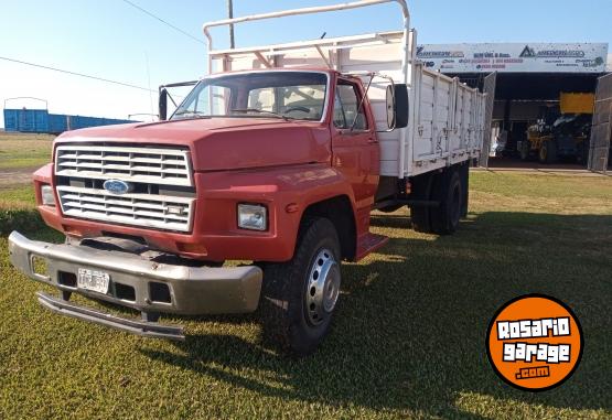 Camiones y Gras - Ford 7000 - En Venta