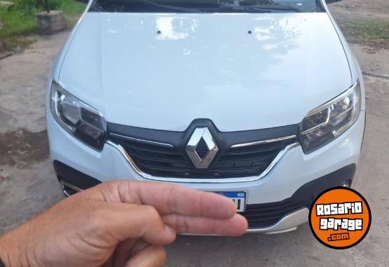 Autos - Renault Santero stepway 2020 GNC 121000Km - En Venta