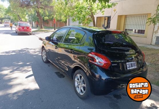 Autos - Peugeot 208 2013 Nafta 116000Km - En Venta