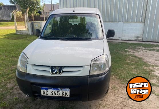 Utilitarios - Peugeot Partner 2018 Nafta 158000Km - En Venta