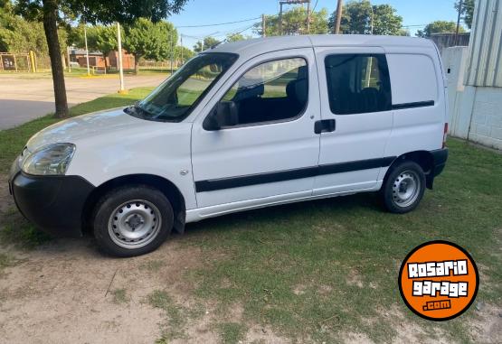 Utilitarios - Peugeot Partner 2018 Nafta 158000Km - En Venta