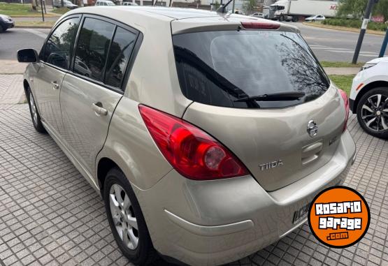 Autos - Nissan TIIDA ACENTA 1.8 2010 Nafta 180000Km - En Venta