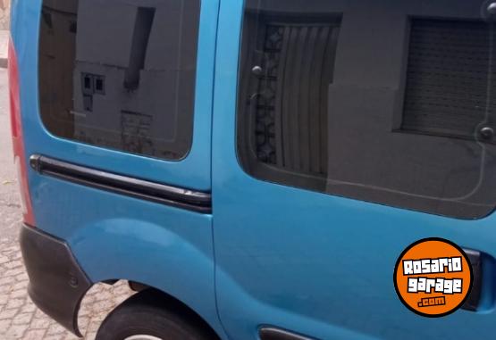 Utilitarios - Renault kangoo 2004 Nafta 1111Km - En Venta