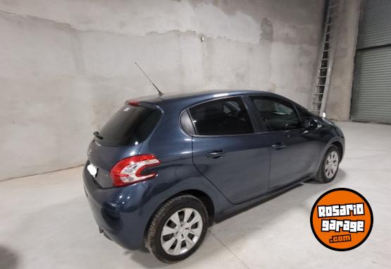 Autos - Peugeot 208 2013 Nafta 90000Km - En Venta