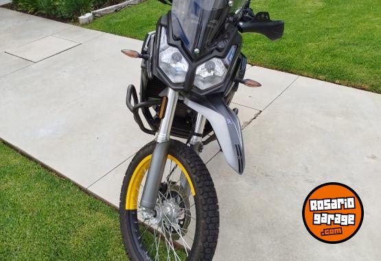 Motos - Voge RALLY 300 2024 Nafta 8200Km - En Venta