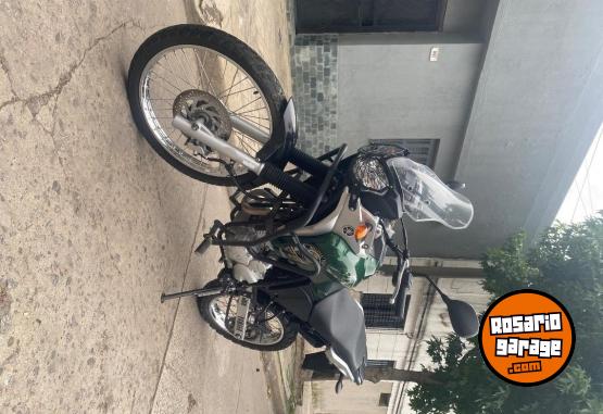 Motos - Yamaha Tener 250 2018 Nafta 16000Km - En Venta