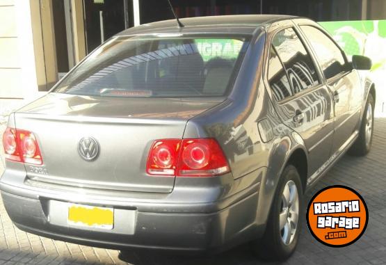 Autos - Volkswagen Bora 2008 Nafta 244000Km - En Venta