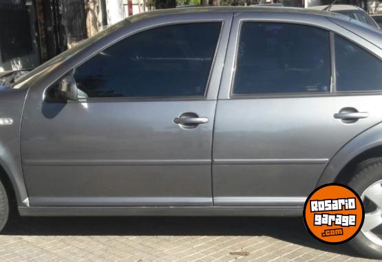 Autos - Volkswagen Bora 2008 Nafta 244000Km - En Venta