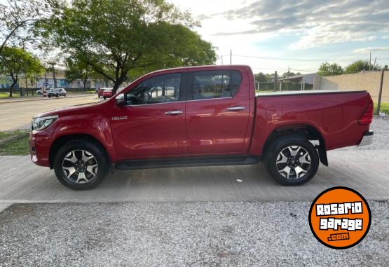 Camionetas - Toyota Hilux SRX 2019 Diesel 149000Km - En Venta