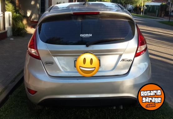 Autos - Ford Fiesta Kinetic Titanium 2013 Nafta 110000Km - En Venta