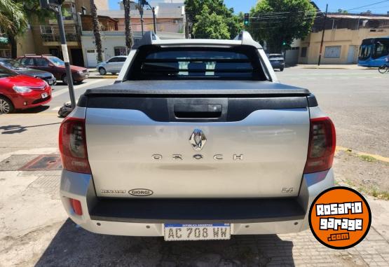 Camionetas - Renault Duster Oroch outsider 2.0 2018 Nafta 140000Km - En Venta